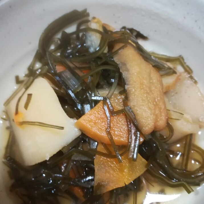 糸昆布の煮物　あまり野菜とともに